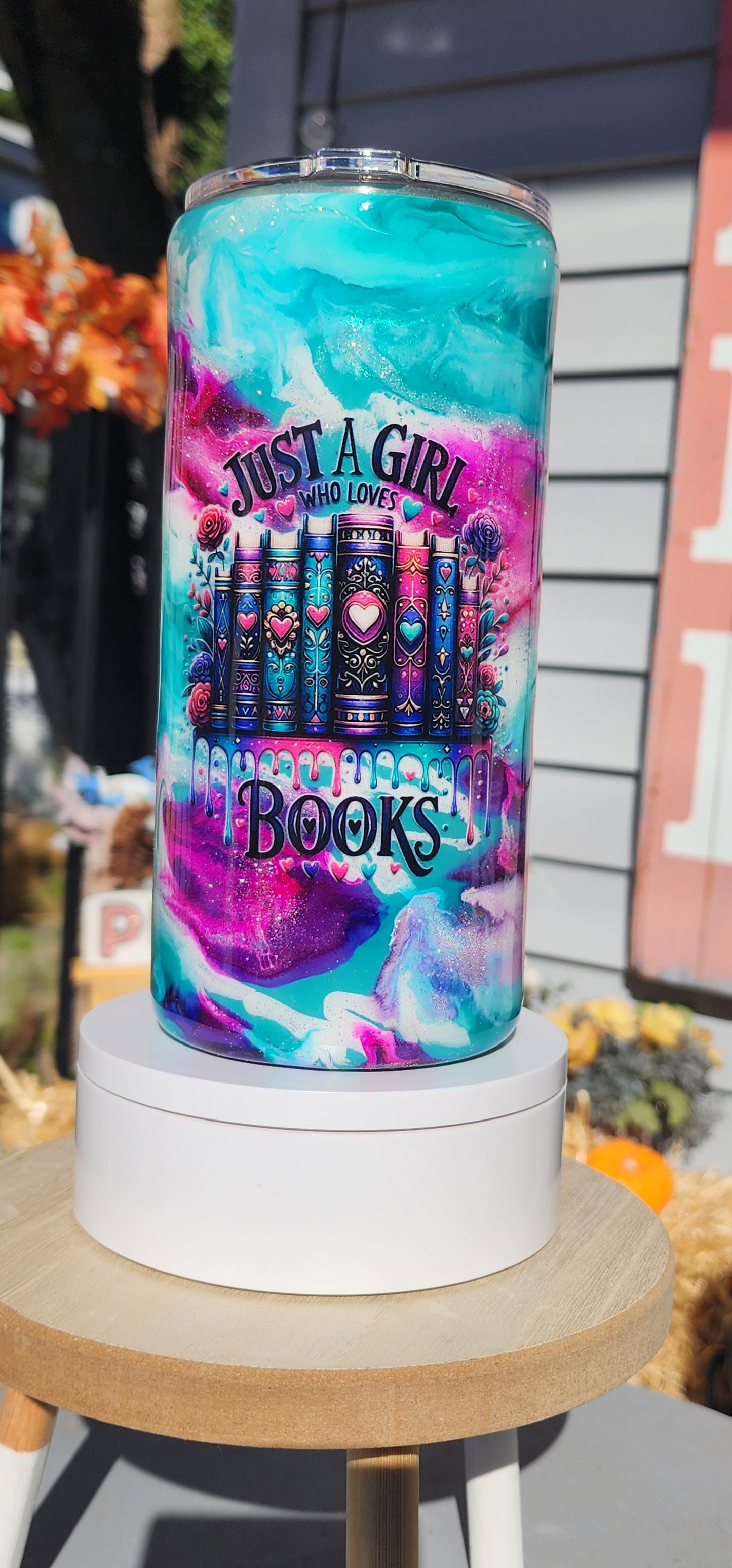 Just a girl who loves books!